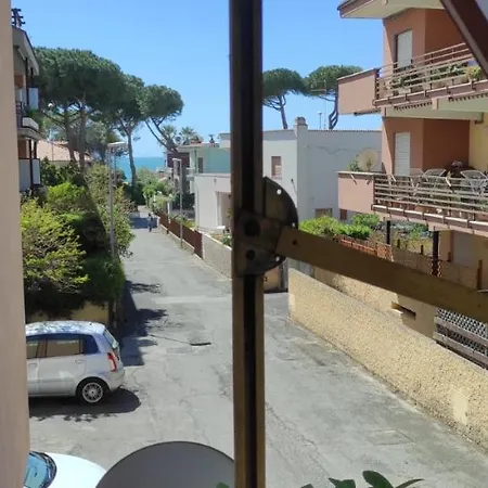 Apartment Mini In A 100 Metri Dal Mare